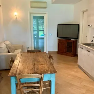 https://casa-la-sughera.it-tuscanyhotel.com